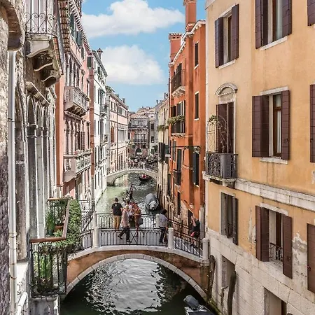 La Corte Dei Cuoridoro 2 Canal View Venice Exterior photo
